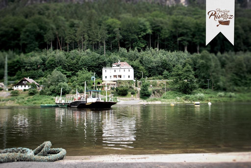Penzion Privoz Хренско Экстерьер фото
