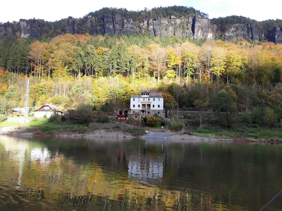 Penzion Privoz Хренско Экстерьер фото